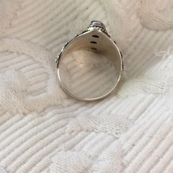 Stunning sterling and blue opal ring. - Picture 4 of 6